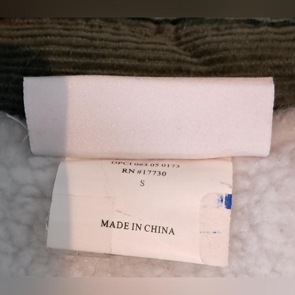 2 Dog Winter Jackets and 1 Dog Rain Jacket Size Small NWT - Picture 7 of 12